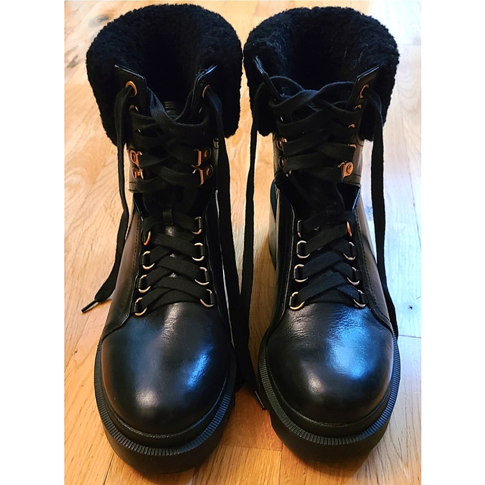 Alice + Olivia Hettie Sherpa Leather Moto Combat Boots Size 10 | Black Lug Sole - Picture 16 of 16